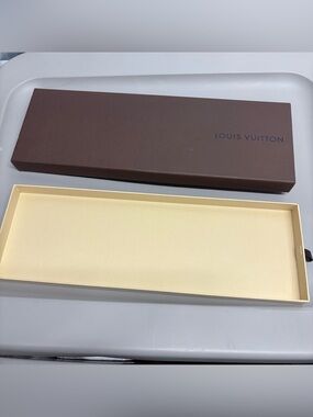 Pre 2016 Louis Vuitton Long Accessory Box in Brown and Cream